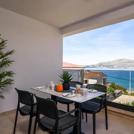 Luxury Lelu Apartamento *