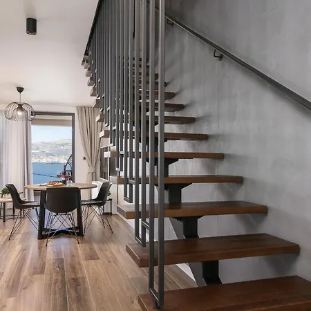 Luxury Lelu Apartment