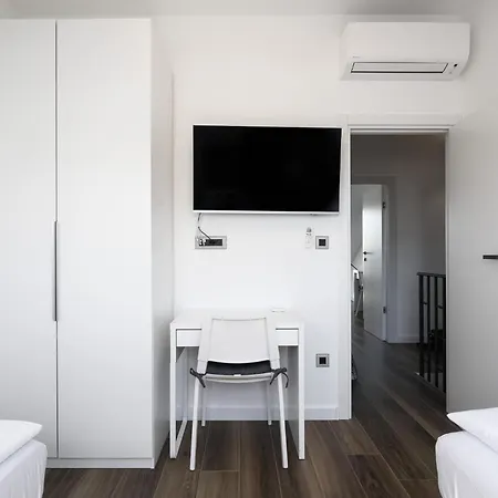 Apartment Luxury Lelu *