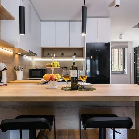 Luxury Lelu Apartment