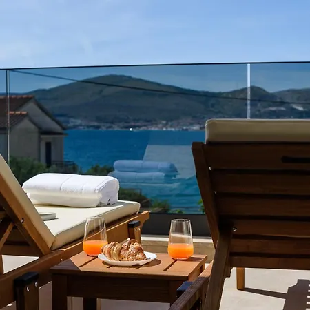 Luxury Lelu Apartment
