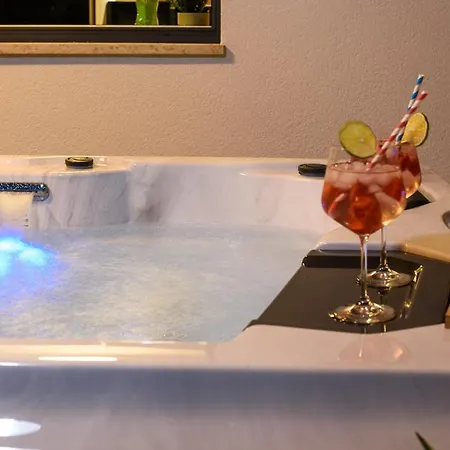 Luxury Lelu Apartament