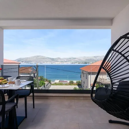 Luxury Lelu Apartament