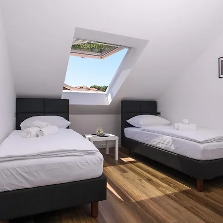 Luxury Lelu